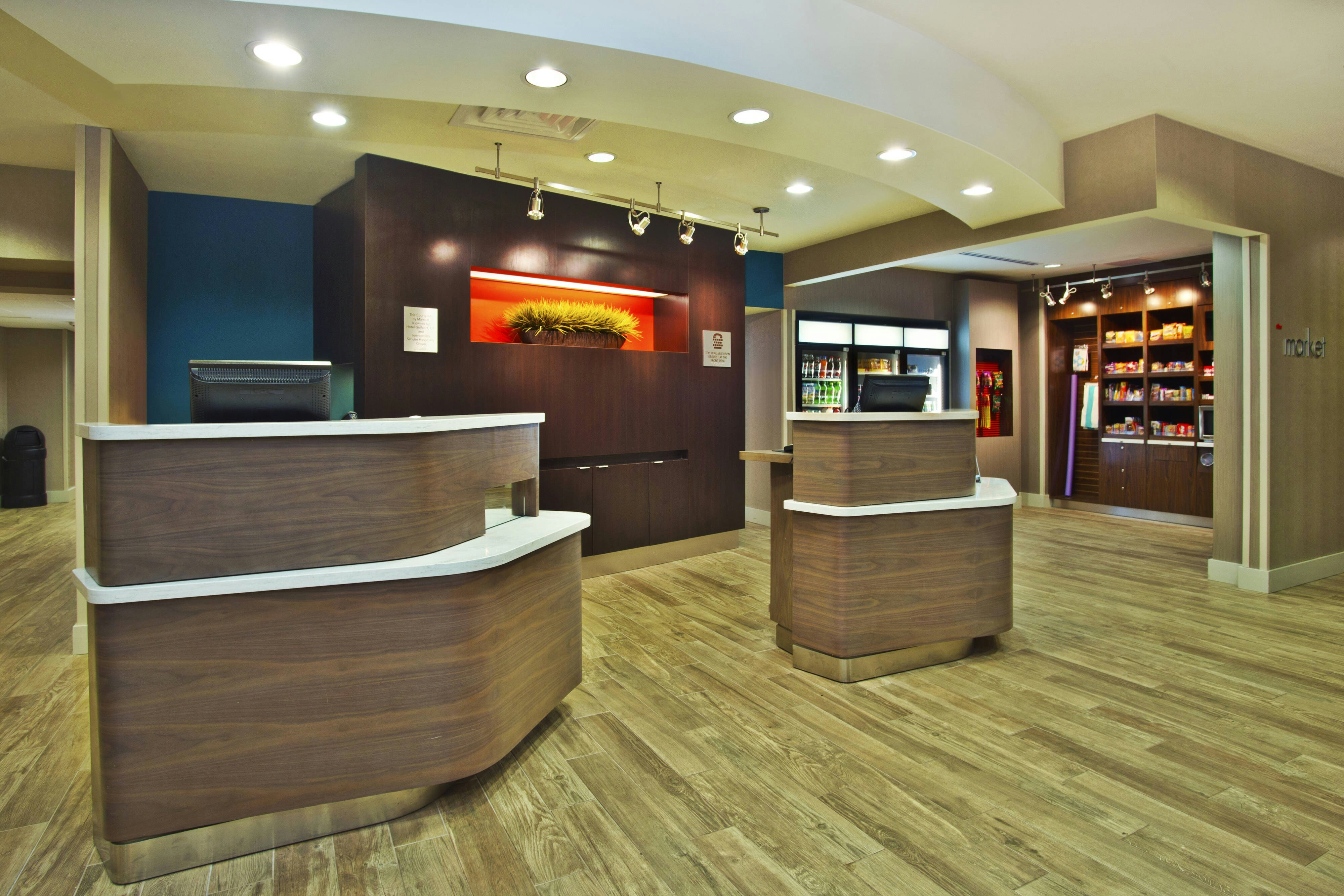 Courtyard By Marriott Gulfport Beachfront 6/45