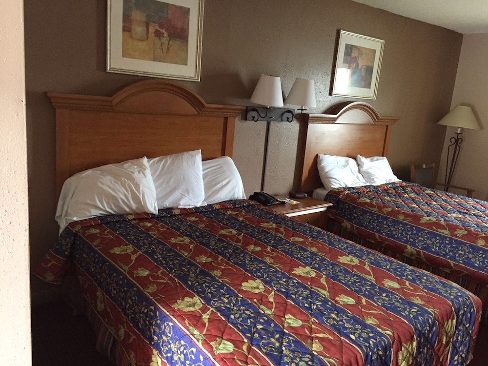 Standard, 2 Double Beds
