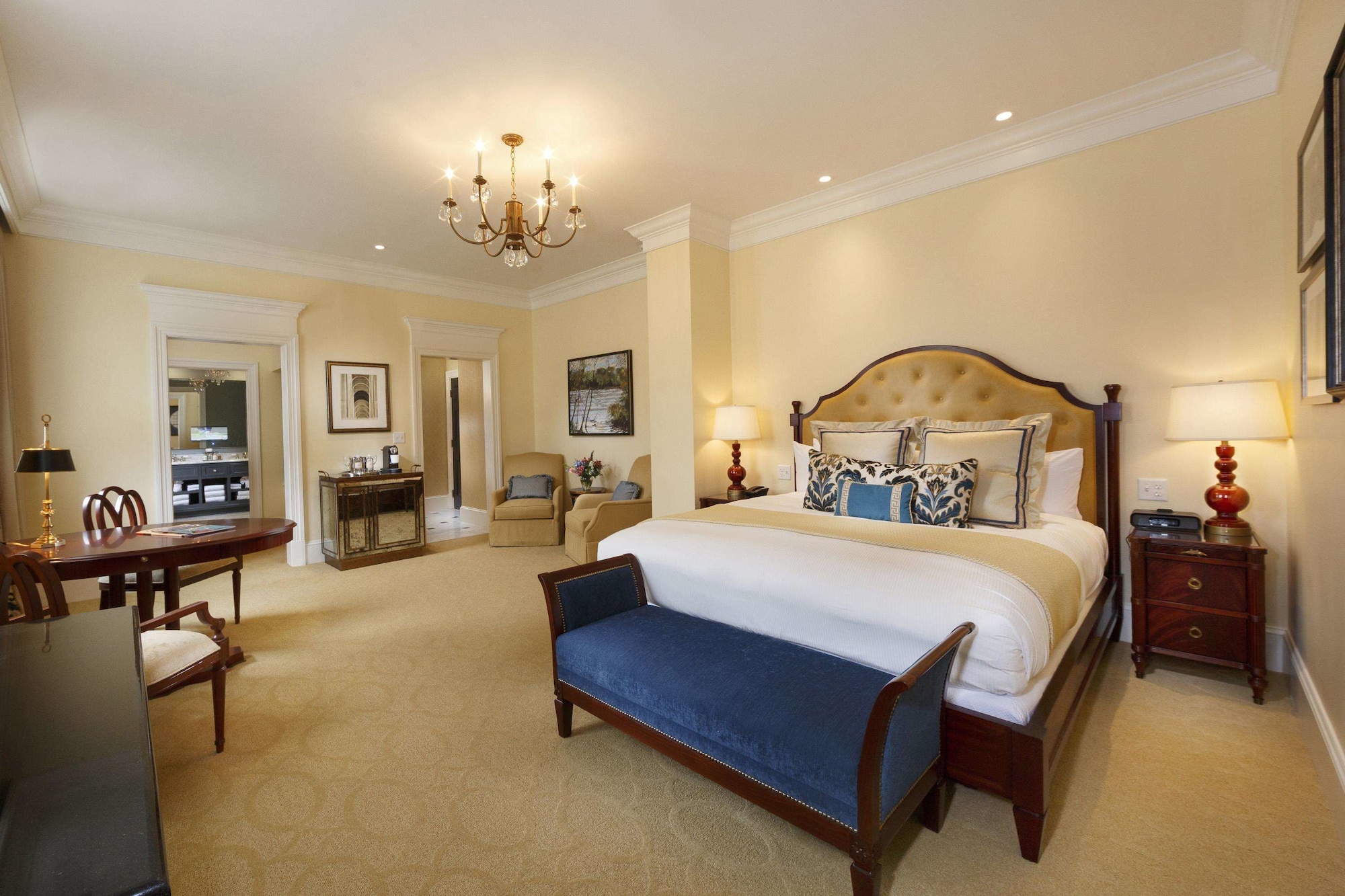 GRAND, PREMIER, KING BED