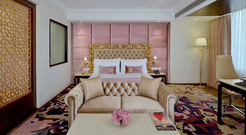 Radisson Chandigarh Zirakpur 29/64