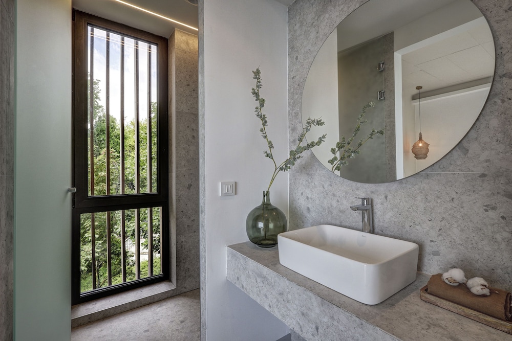 Umani Hotel & Beach 50/50