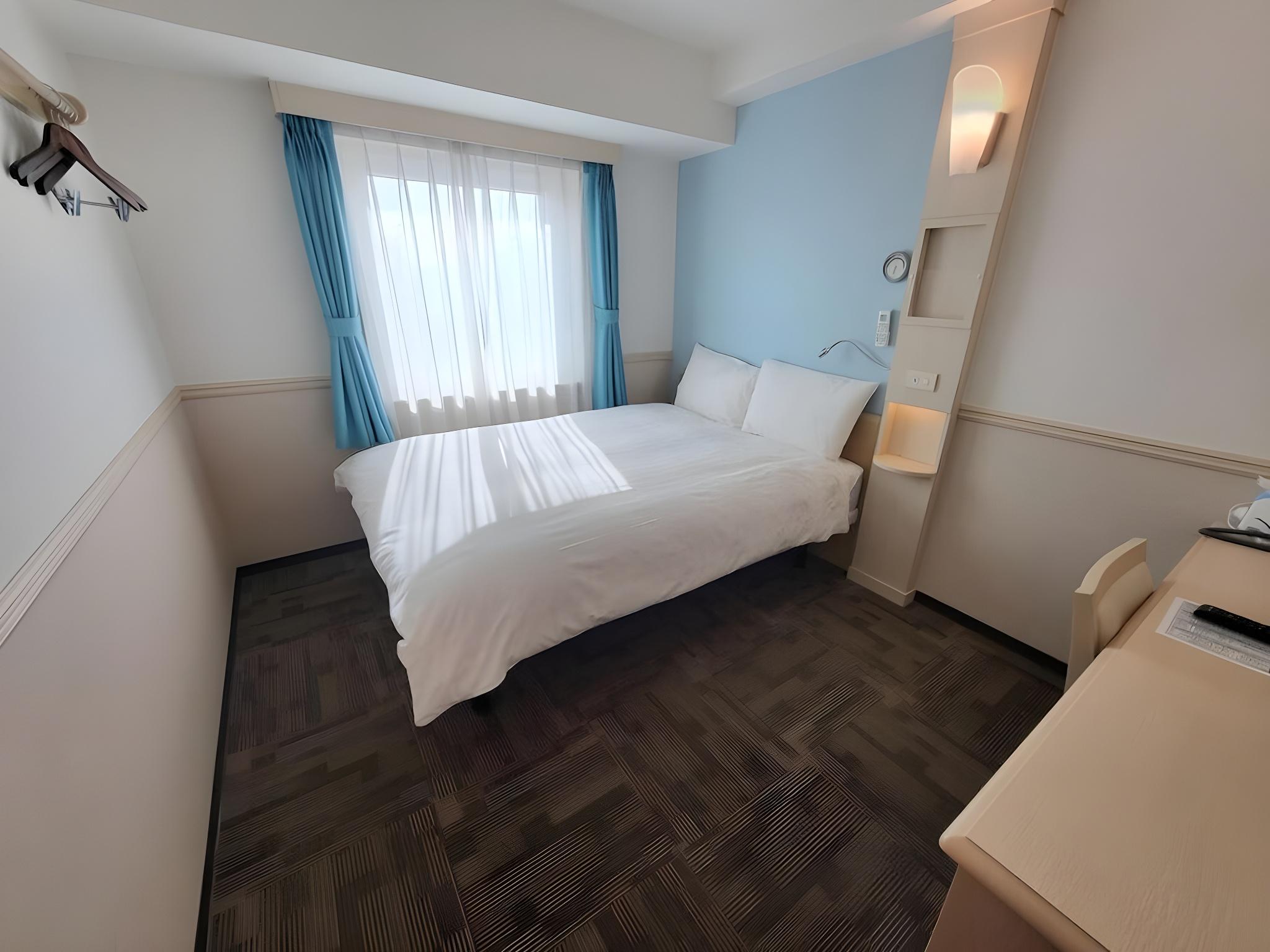 Economy, Double Bed, Street View