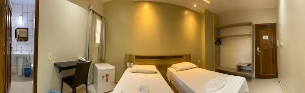 Hotel Sandis 17/37
