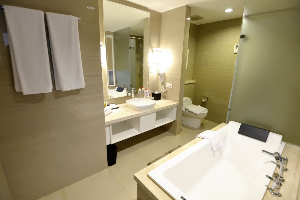SWISS-BELHOTEL JAMBI 21/60