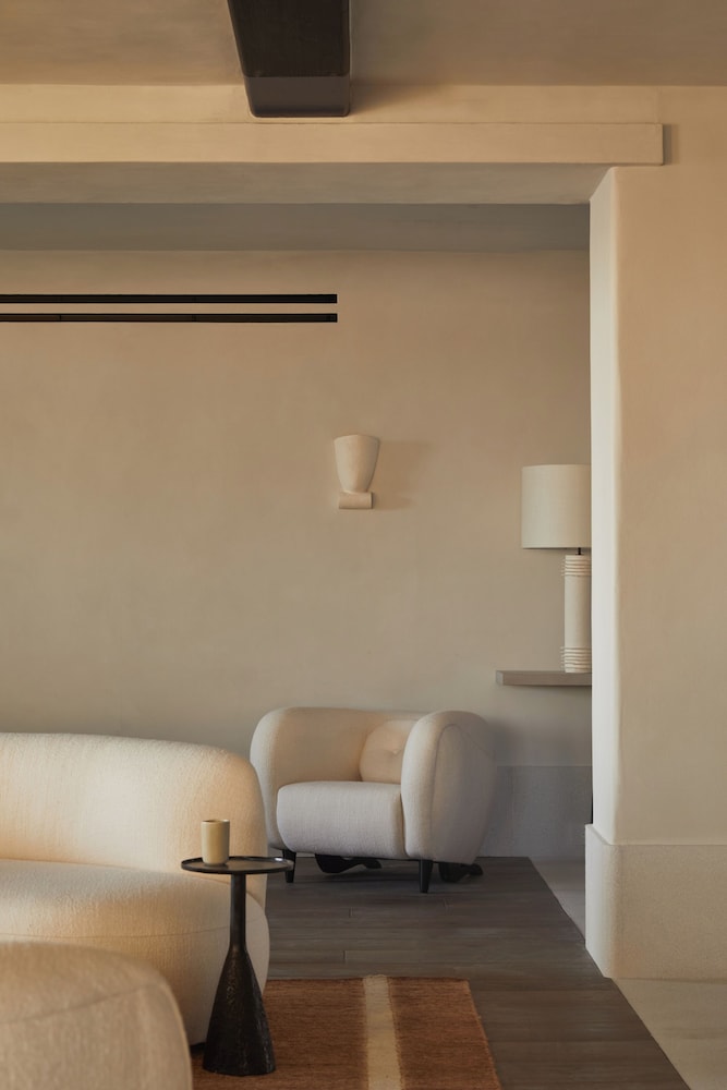 Anandes Hotel - Adults Only 62/63