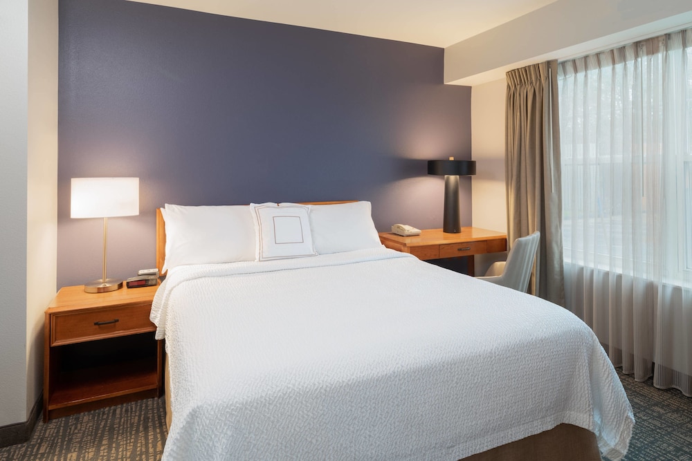 Residence Inn By Marriott New Bedford Dartmouth 12/30