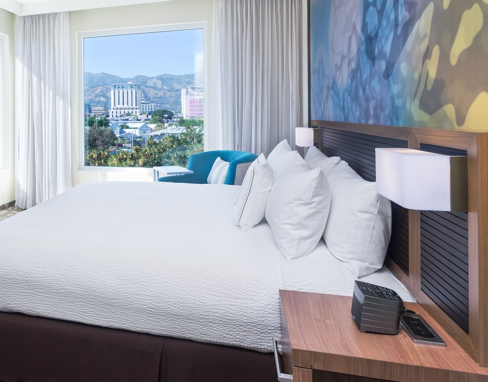 Courtyard By Marriott Kingston Jamaica 14/51