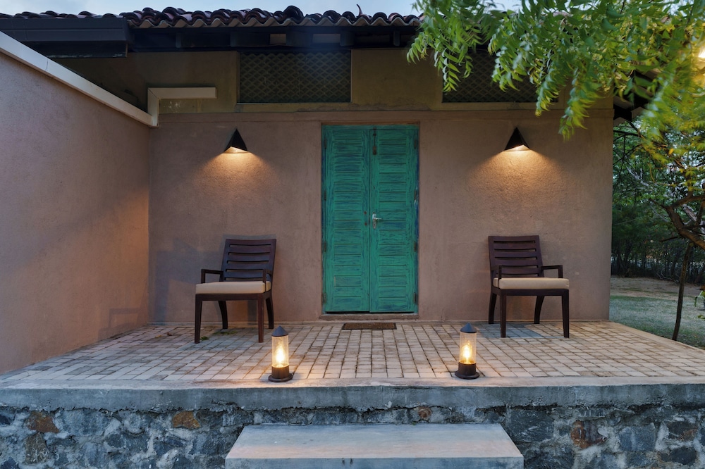 Yala Villa 5/50