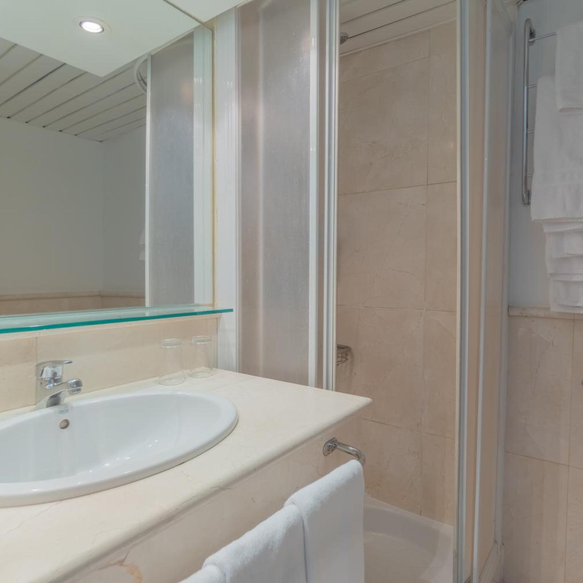 غرفة ثلاثية بشرفة، Nayade hotel 7/7