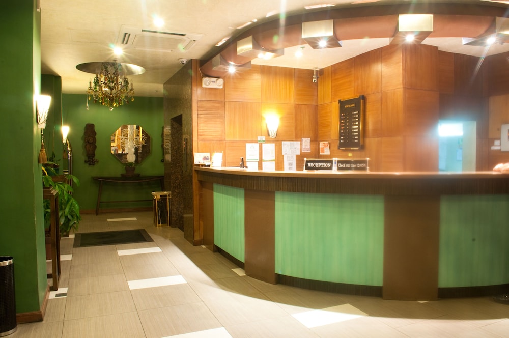 Pearl Lane Hotel 6/32