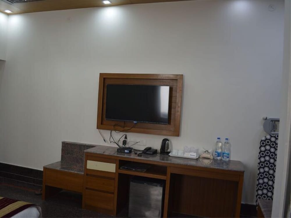 Hotel Stay At Green View 33/47
