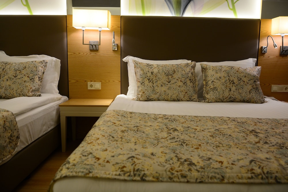 Glamour Resort Spa 22/70