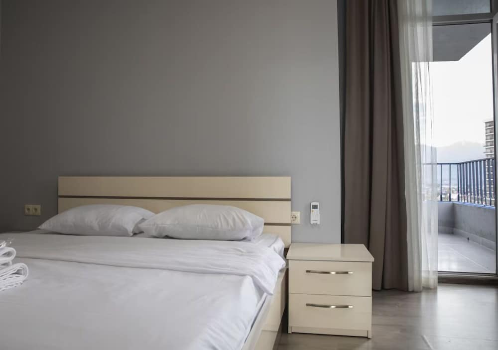 Horizon Apart Hotel 12/50