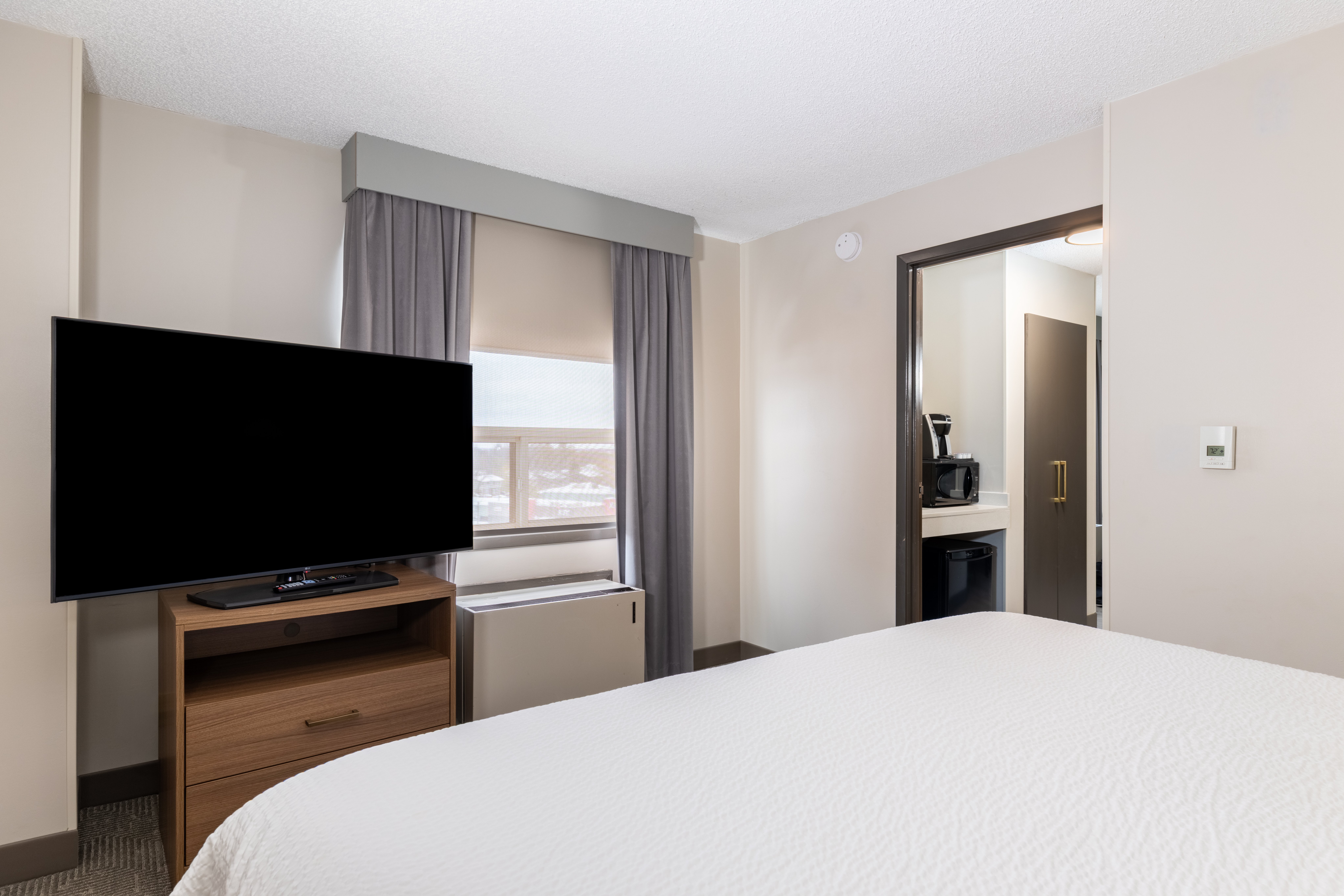 Holiday Inn Hotel And Suites London 10/50