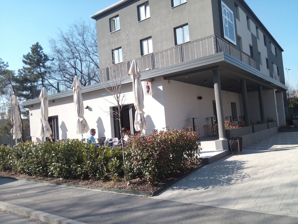 The Loop Hotel 56/63