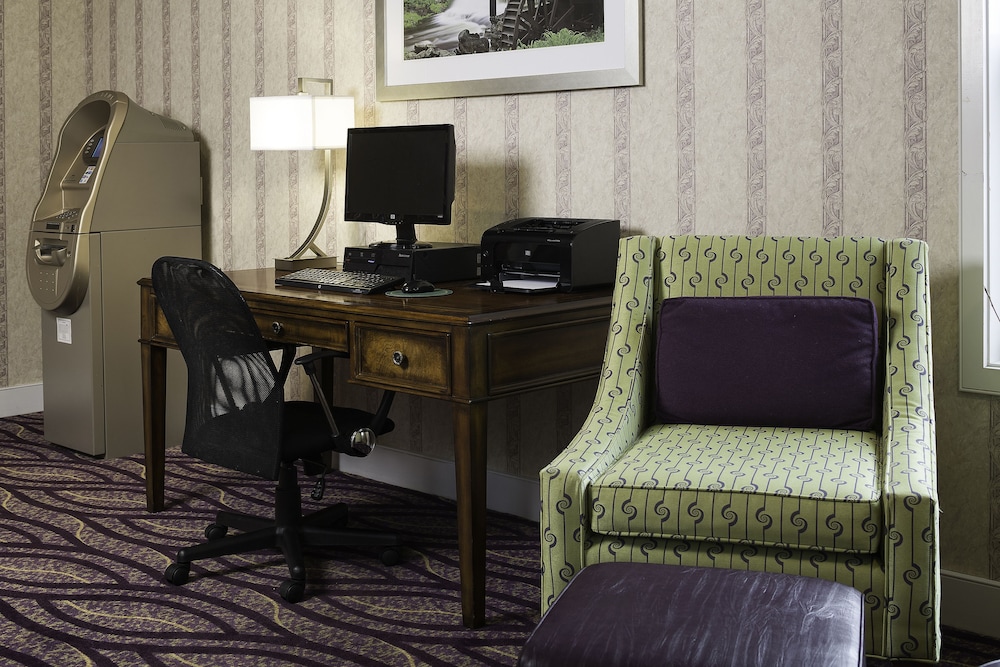 Smart Suites, an Ascend Collection Hotel 45/50