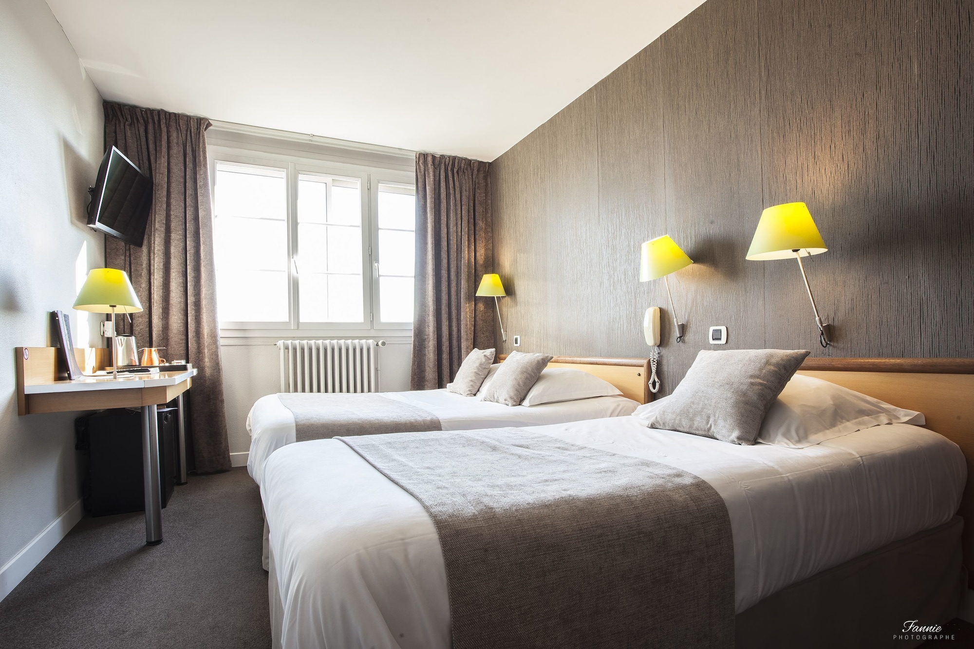 ROOM, TRIPLE