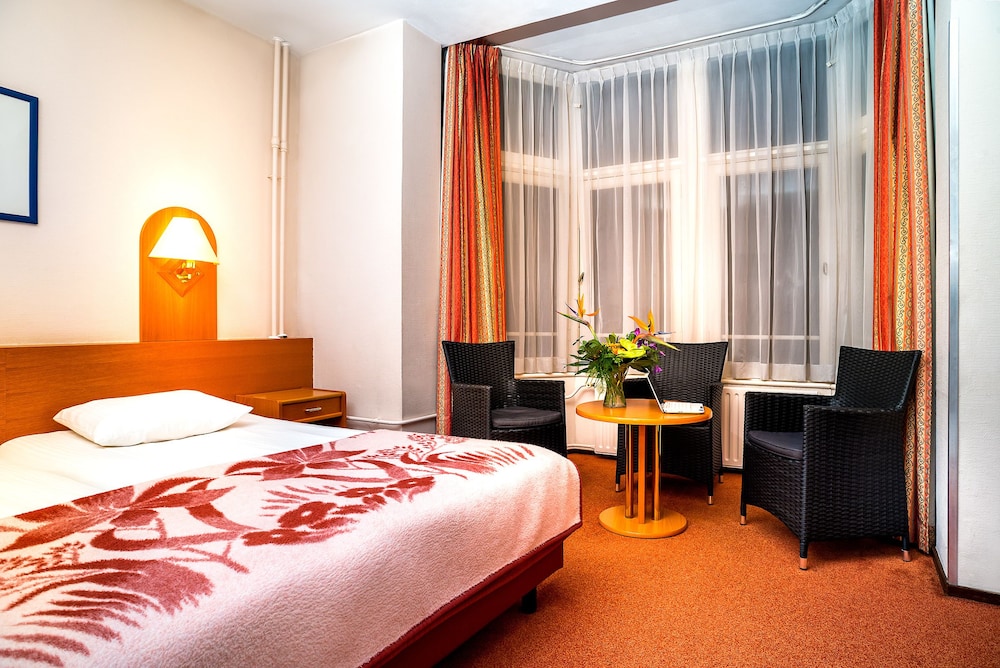 Owl 22/68