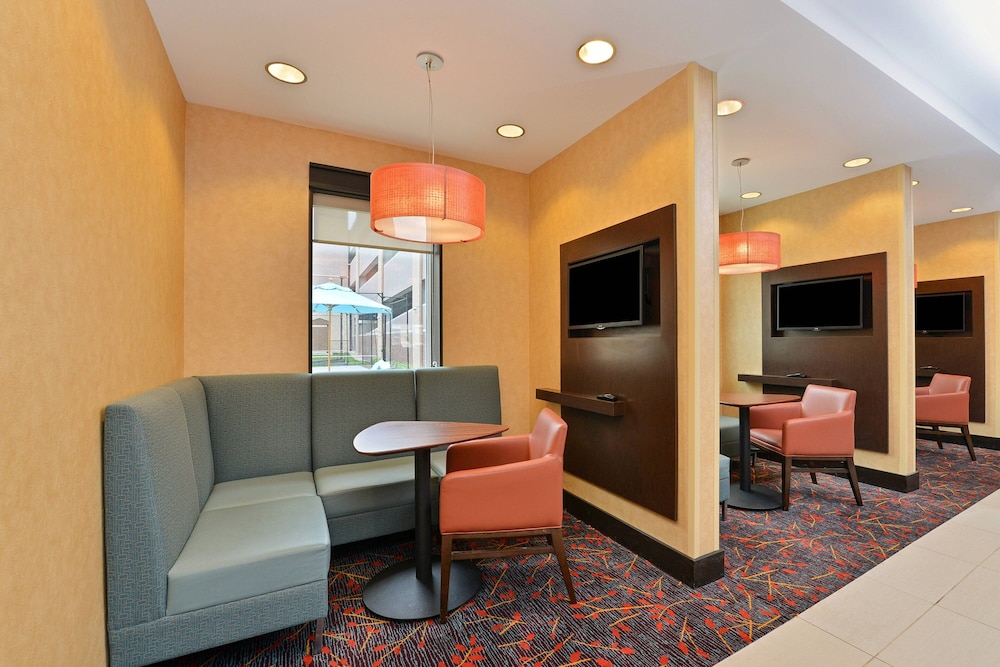 Residence Inn Des Moines Downtown 24/56