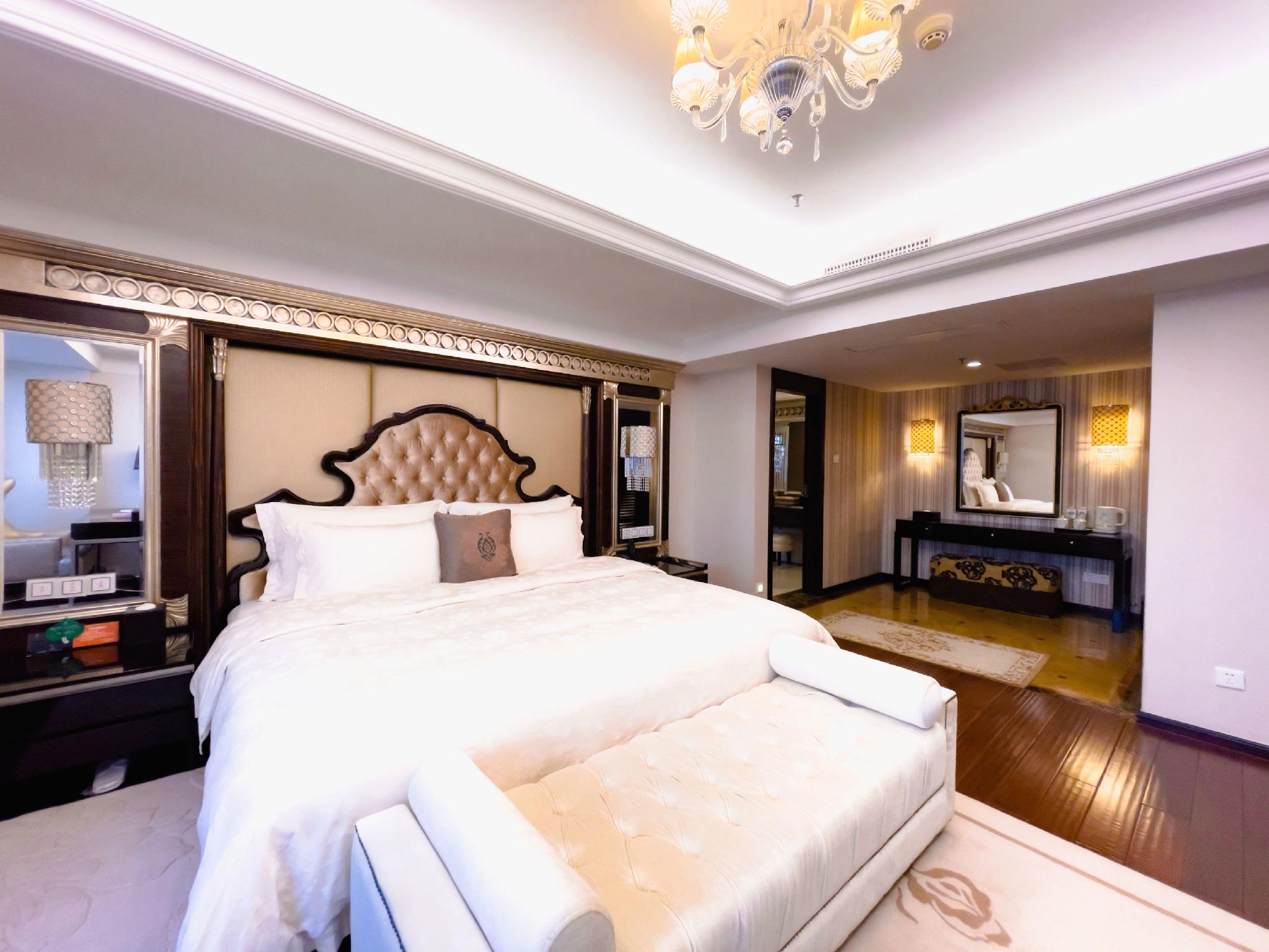 Yunhat Hotel 26/52