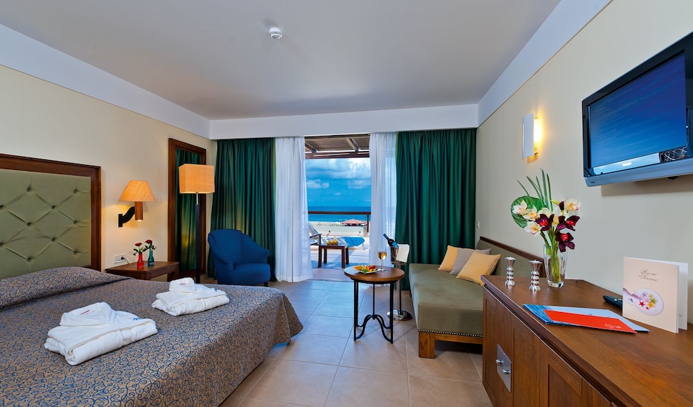 SUPERIOR, DOUBLE OR TWIN BED, SEA VIEW