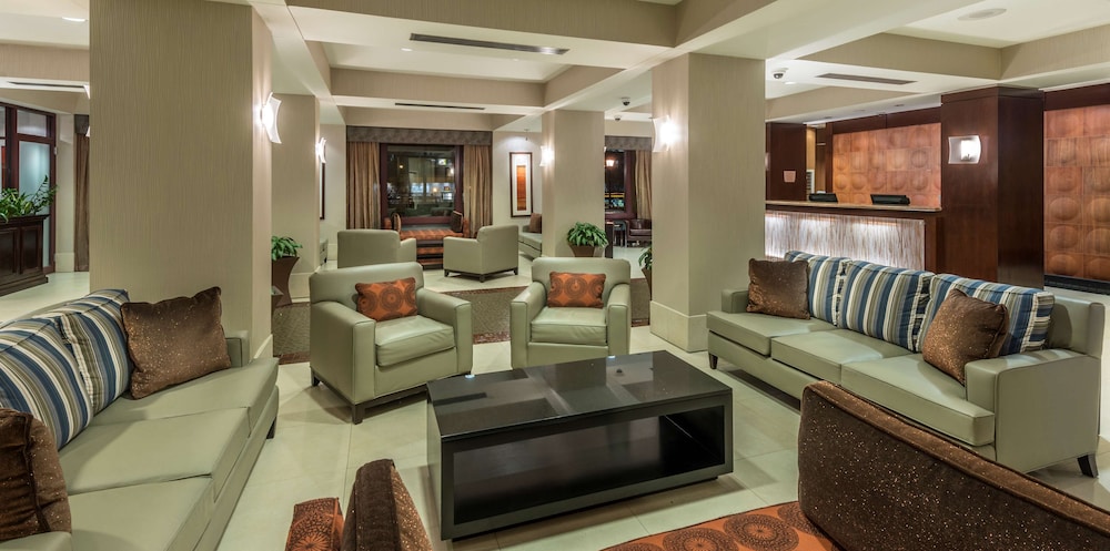 Embassy Suites Alexandria Old Town 32/51