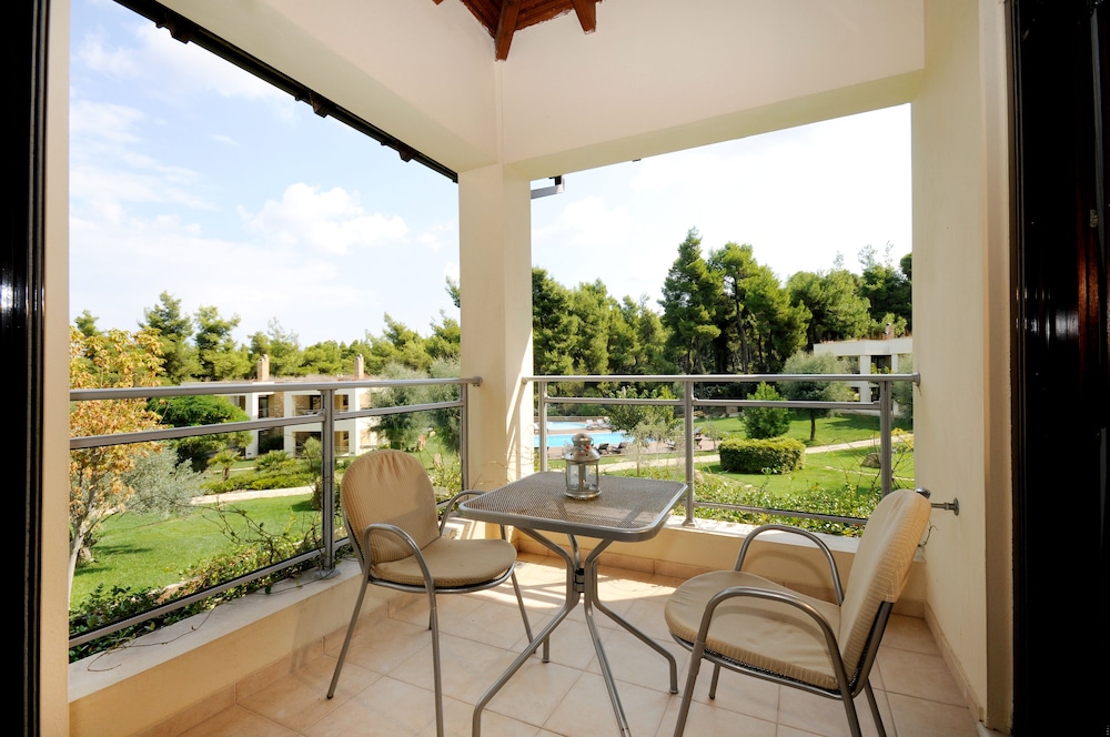 Polyastron Place Hotel & Spa 40/68