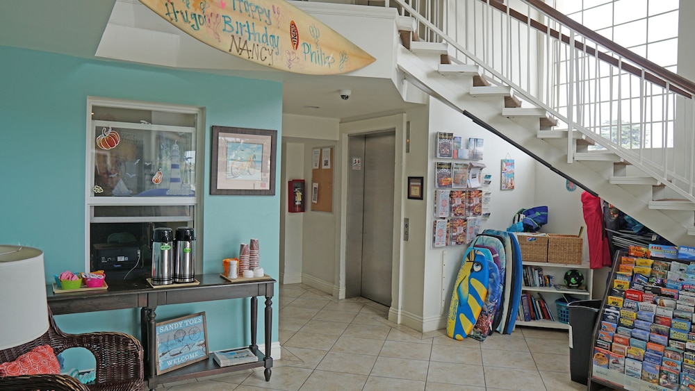 Ocean Surf Inn & Suites 41/73