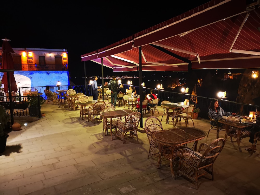 Hermes Cave Hotel 39/46