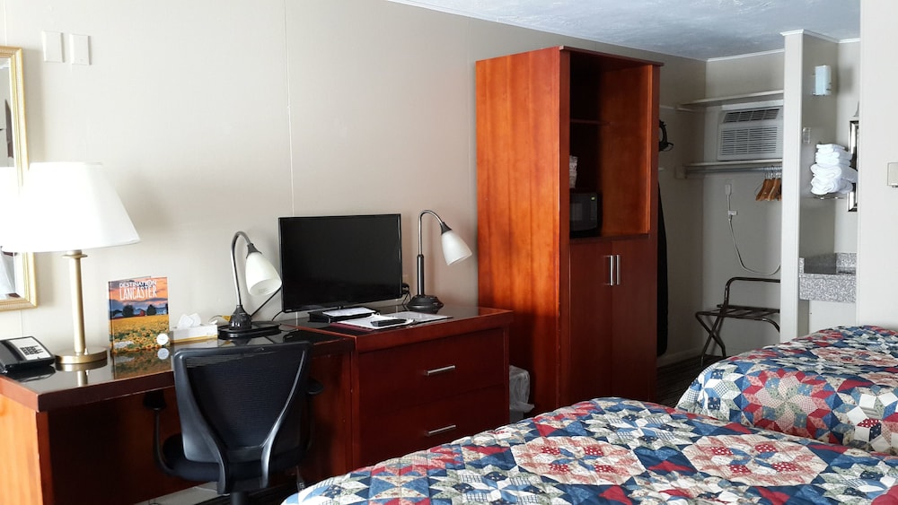 Harvest Drive Family Inn 51/68