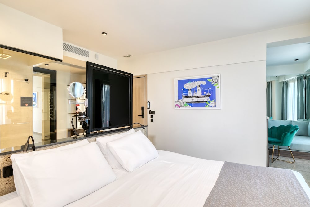 PREMIUM, KING BED, HILL VIEW