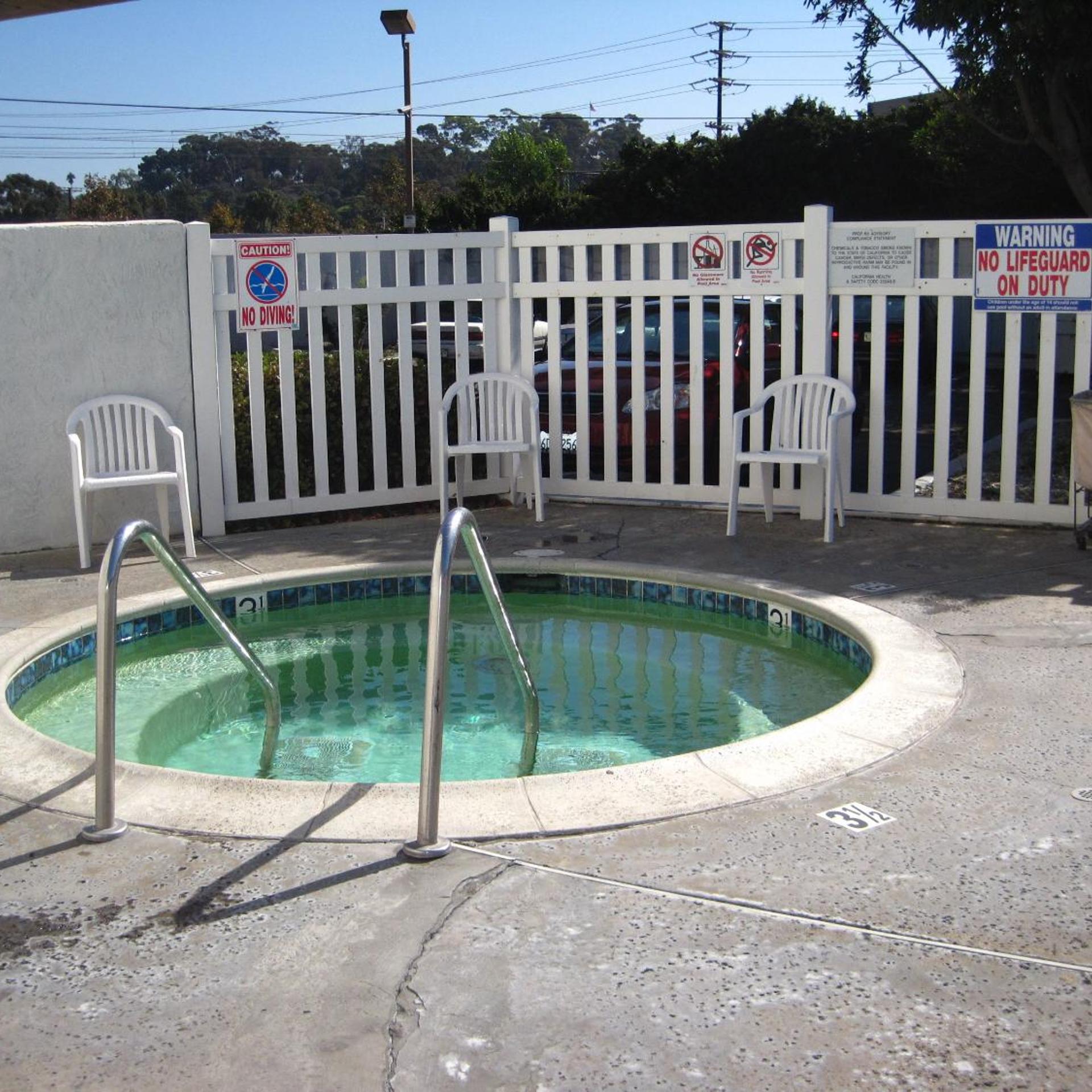 EZ 8 Motel Old Town 22/24