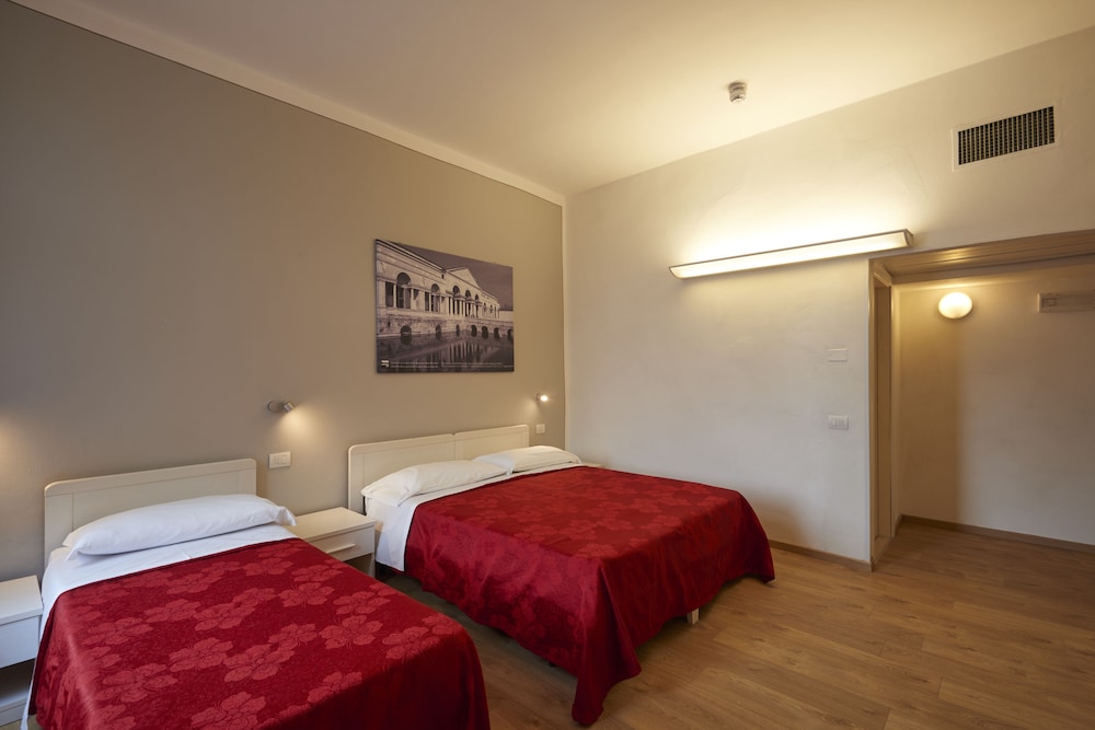 Hotel dei Gonzaga 28/59