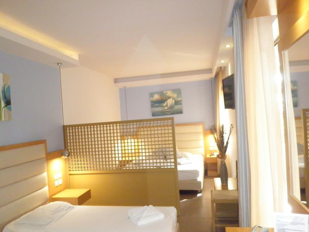 Pantheon Hotel 12/49