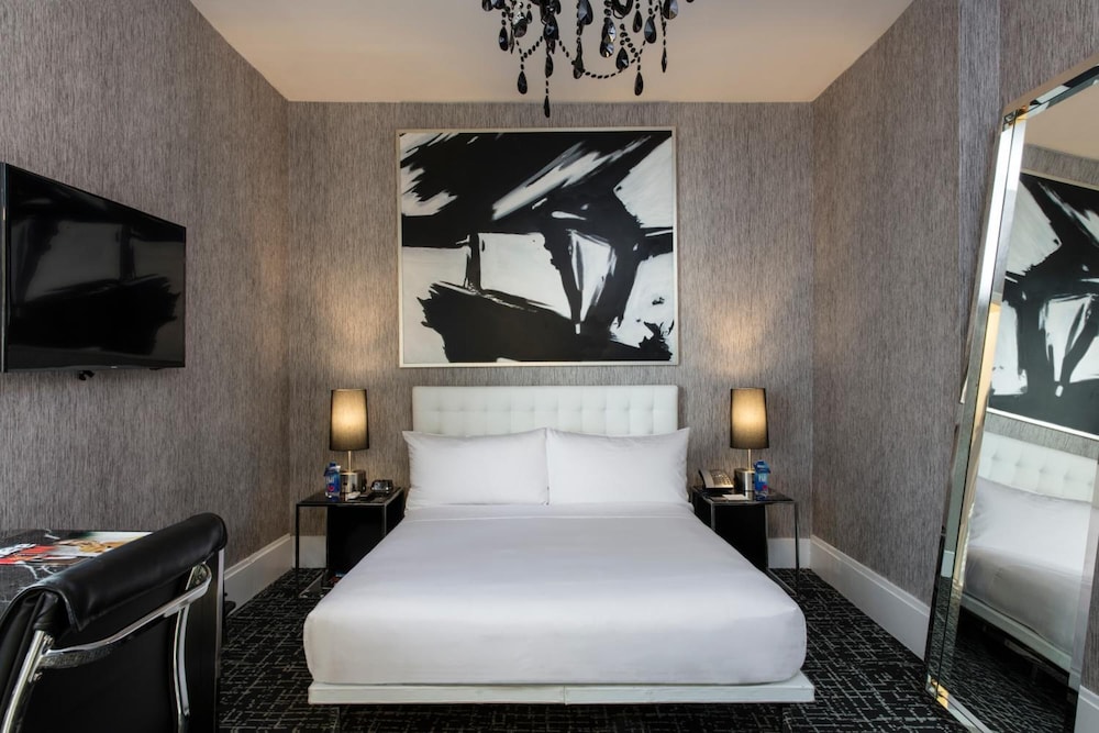 The Square Hotel 21/50