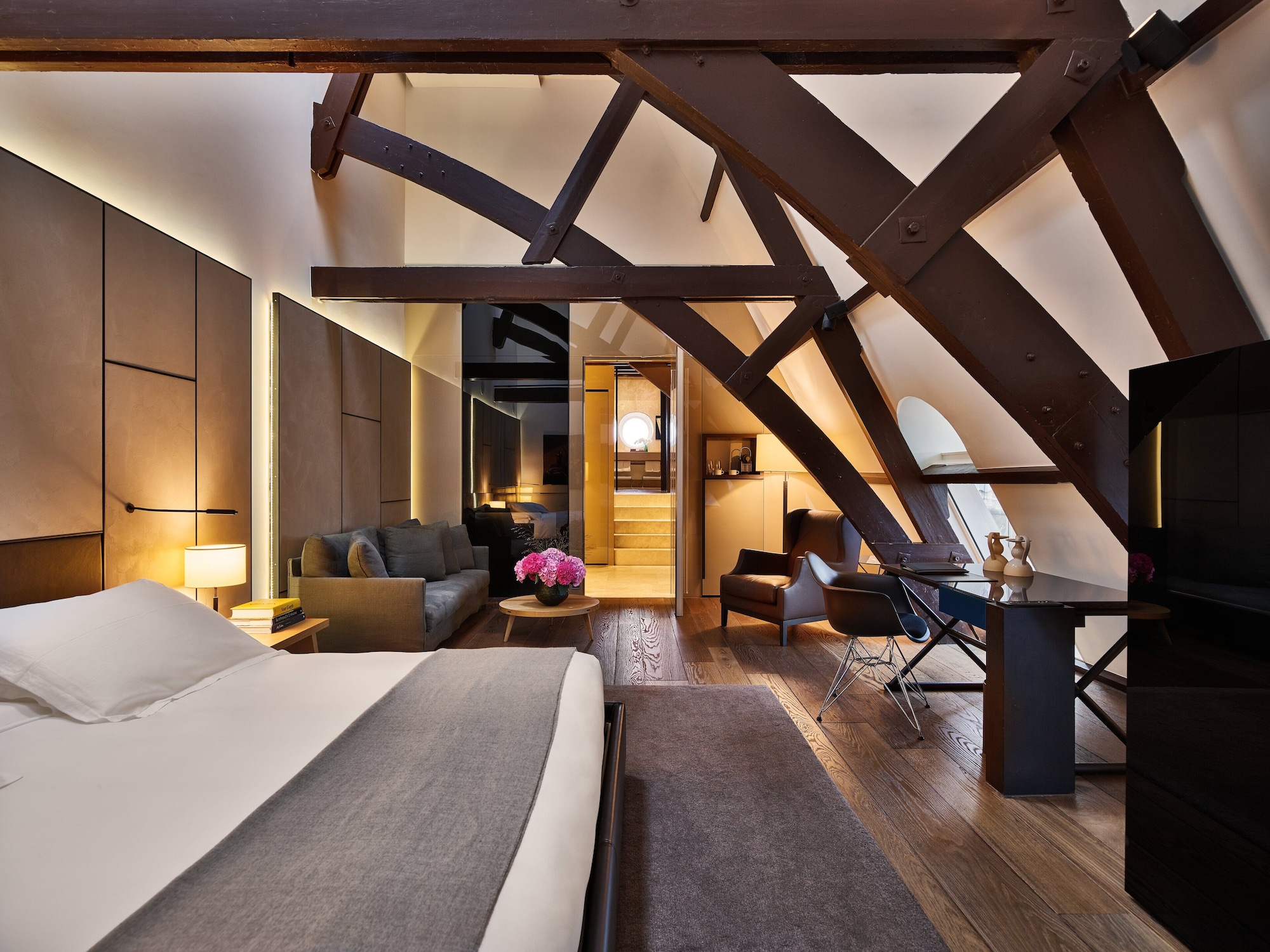 Roof Top, Suite, King Bed