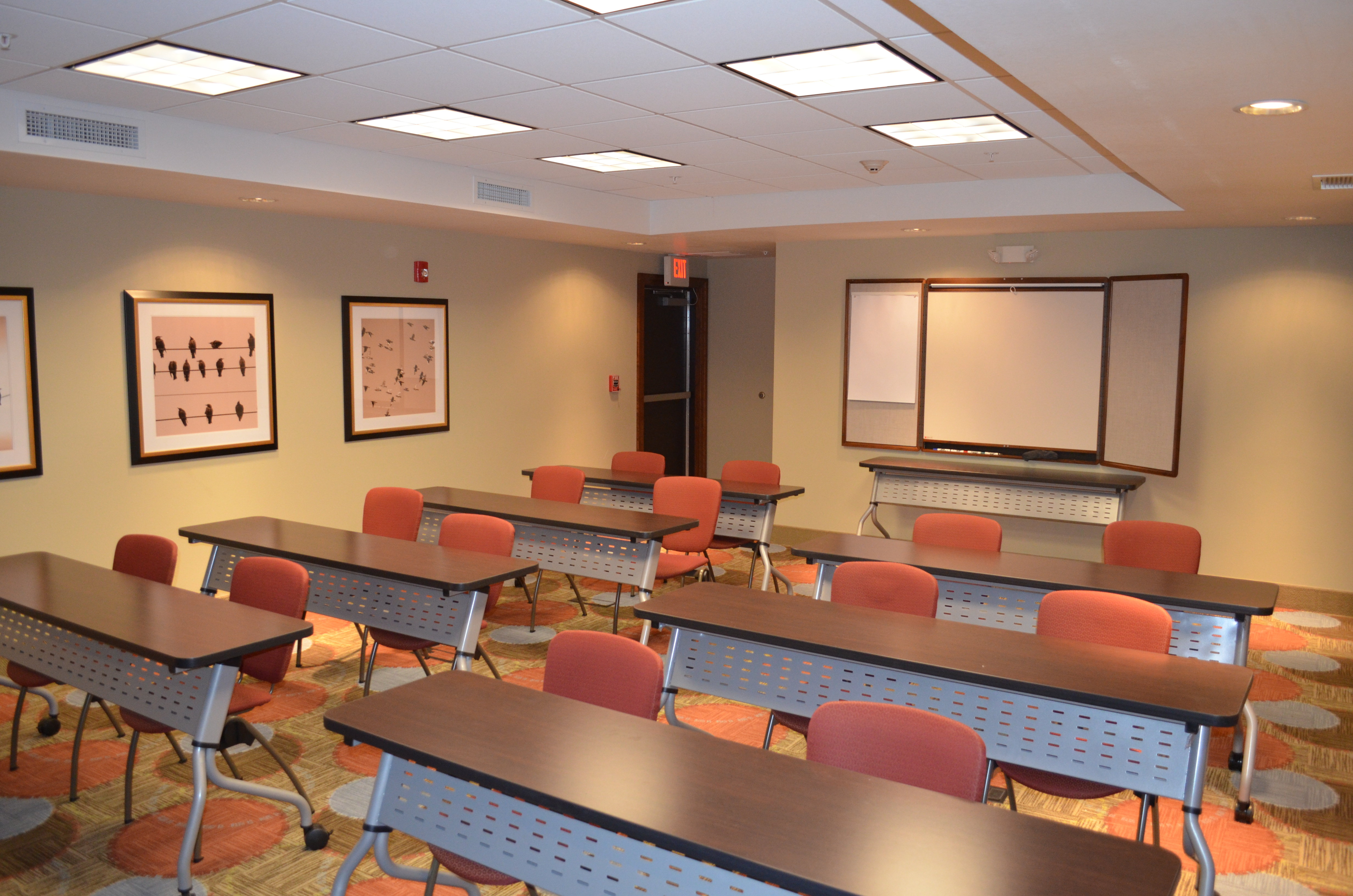 STAYBRIDGE SUITES BOWLING GREEN 52/68