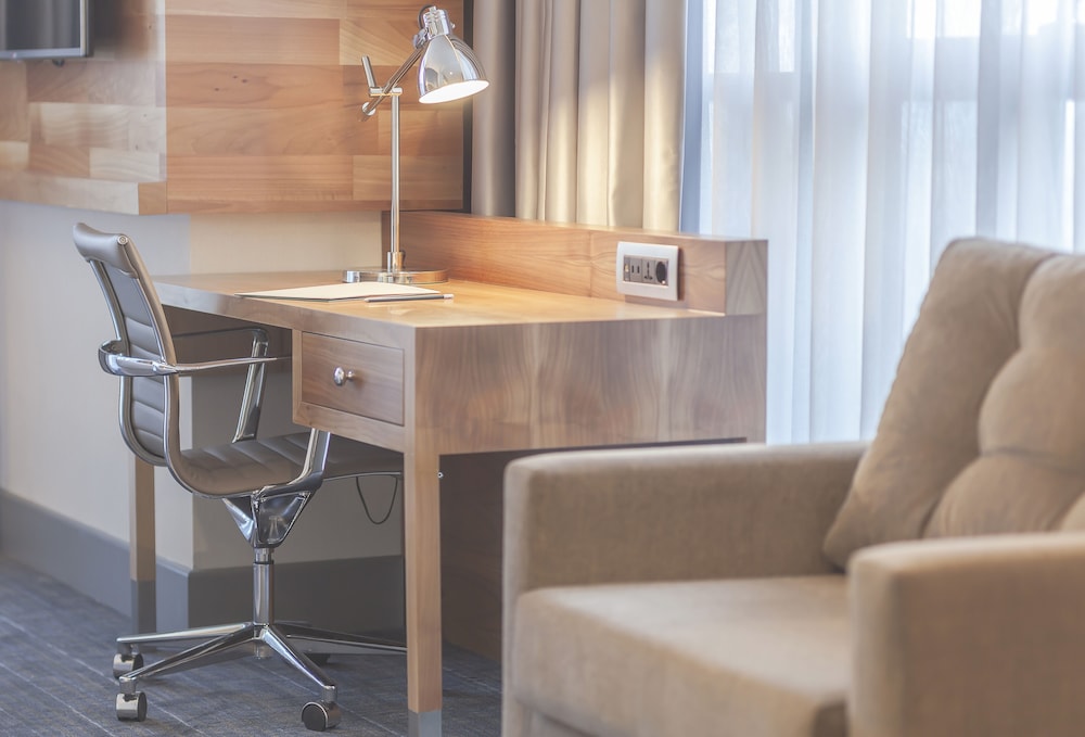 Ever Hotel Europe 15/18