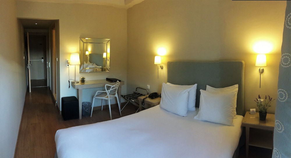 Avra Hotel 14/47