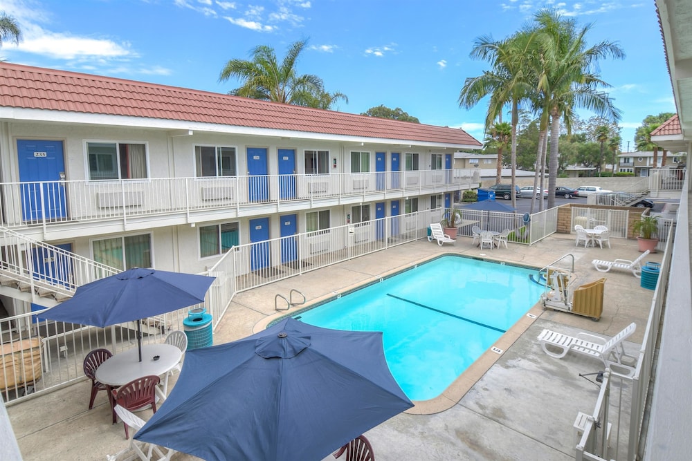 Motel6 Costa Mesa, CA in COSTA MESA - CA