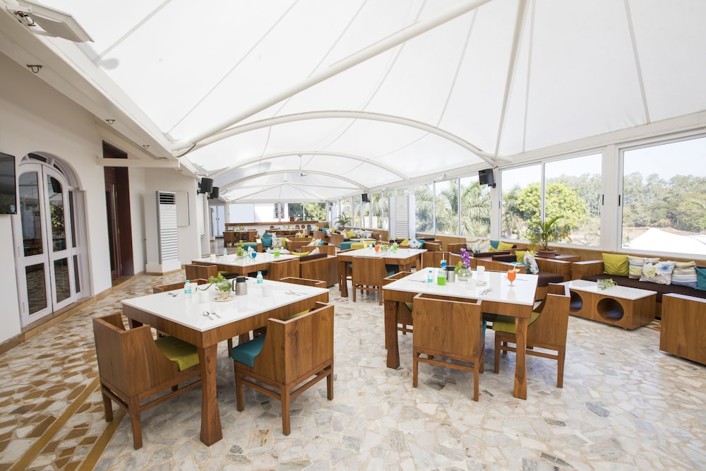 HOTEL KHANVEL RESORT 32/50