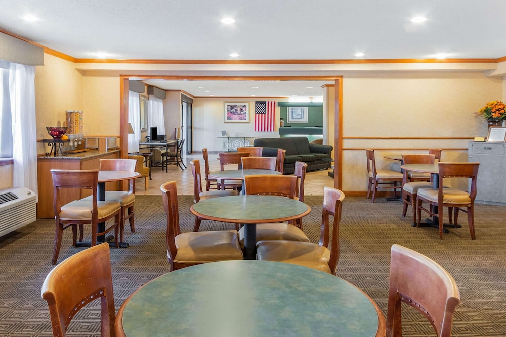 La Quinta Inn & Suites by Wyndham Las Cruces Organ Mountain 39/49
