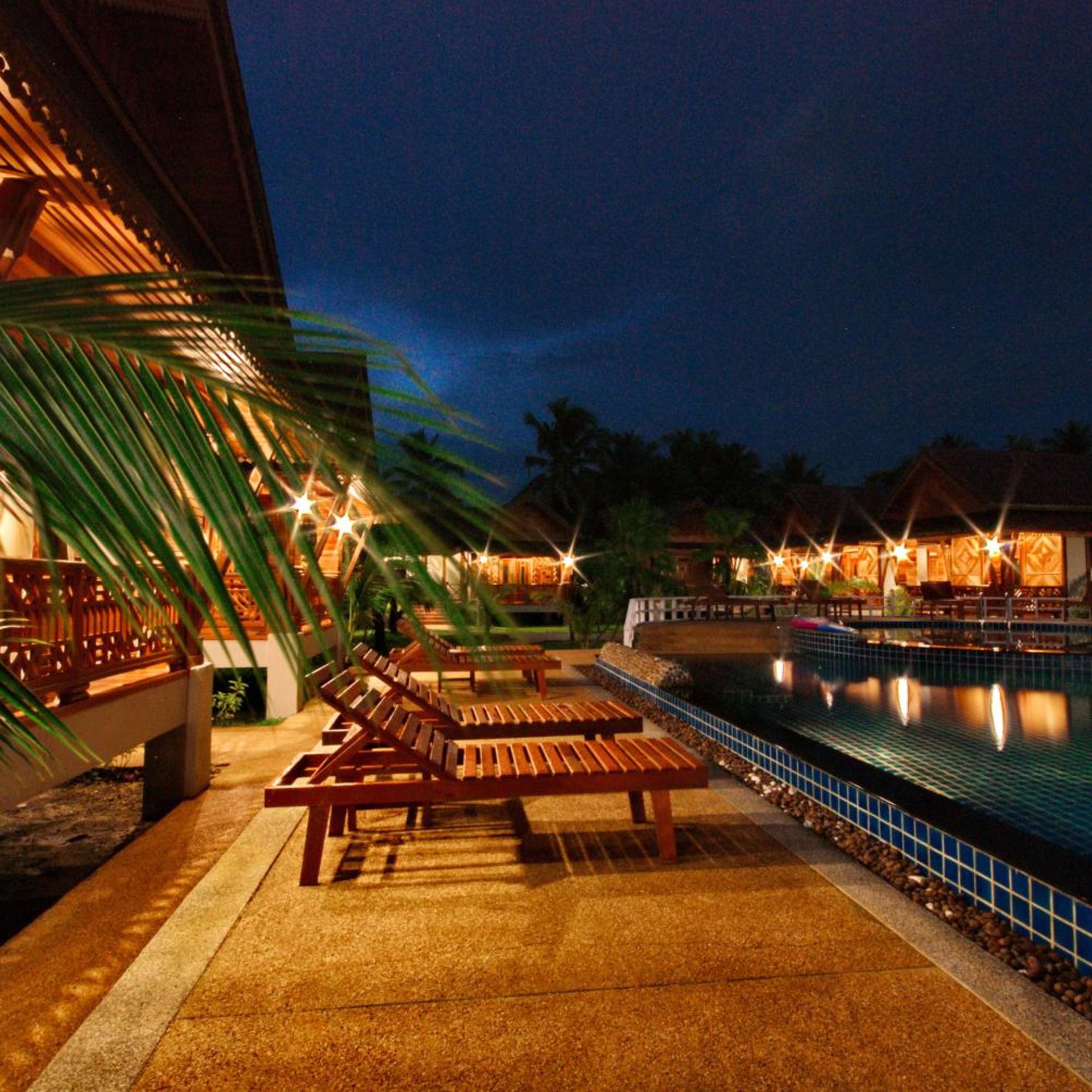 Sangsawan Palace Khaolak Hotel 91/98