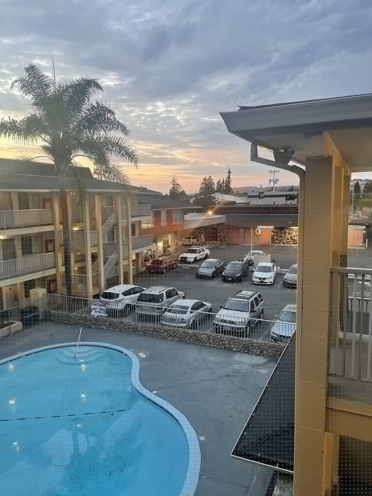 Heritage Inn Express Hayward 9/33