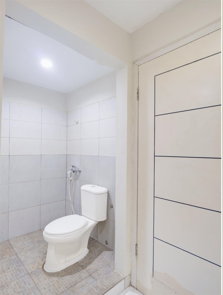 Hotel O Mangga Besar Near Mangga Besar Station Formerly Warna Warni Residence 23/24