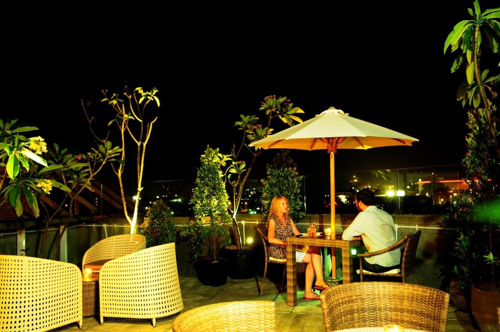 Pyrenees Jogja Hotel 20/26