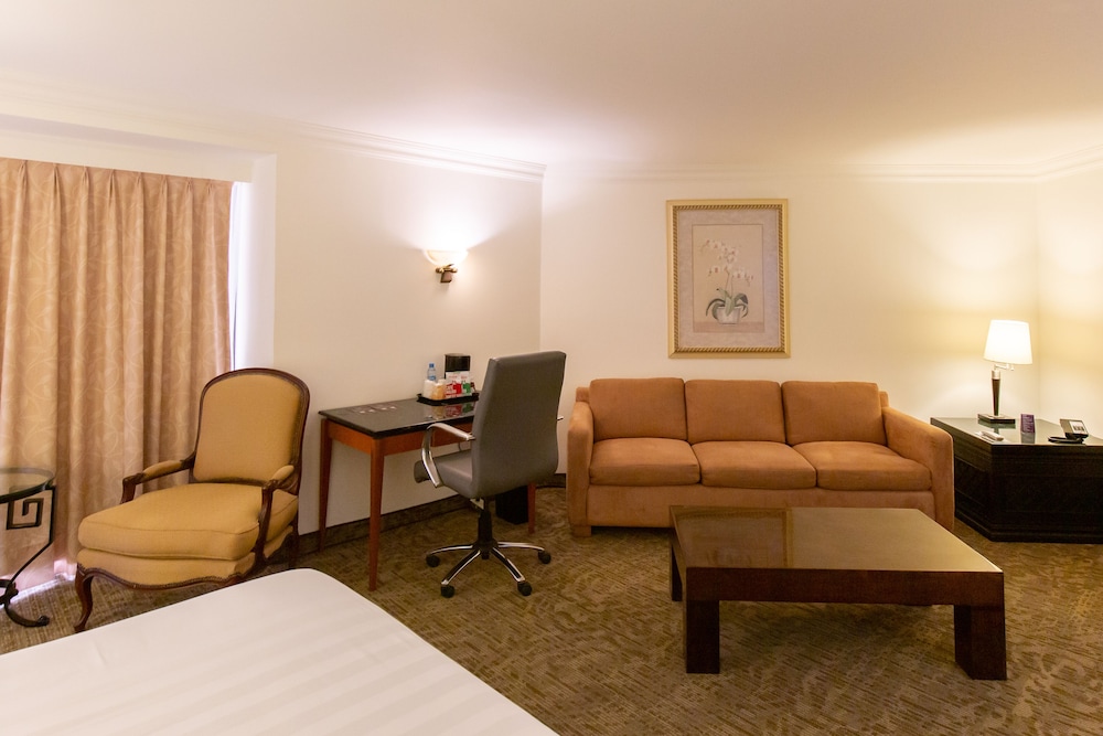 HS HOTSSON Hotel Tampico 36/55