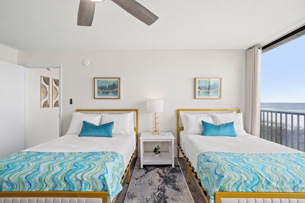 2 Bedrooms, Condo, Coastal, 2 Double Beds, King Bed, Bunk Bed, Beach Front, 2 Bathrooms, Sofa، Sandpiper Beacon Beach Resort 2/9