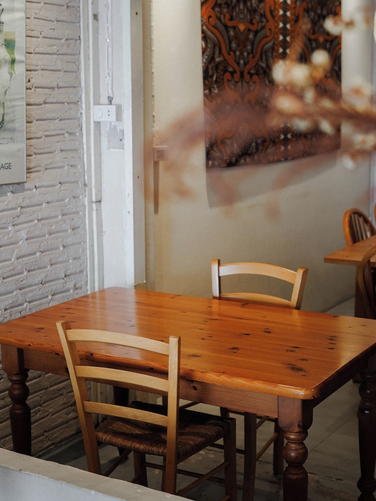 The Goose Cafe & Hostel 31/38