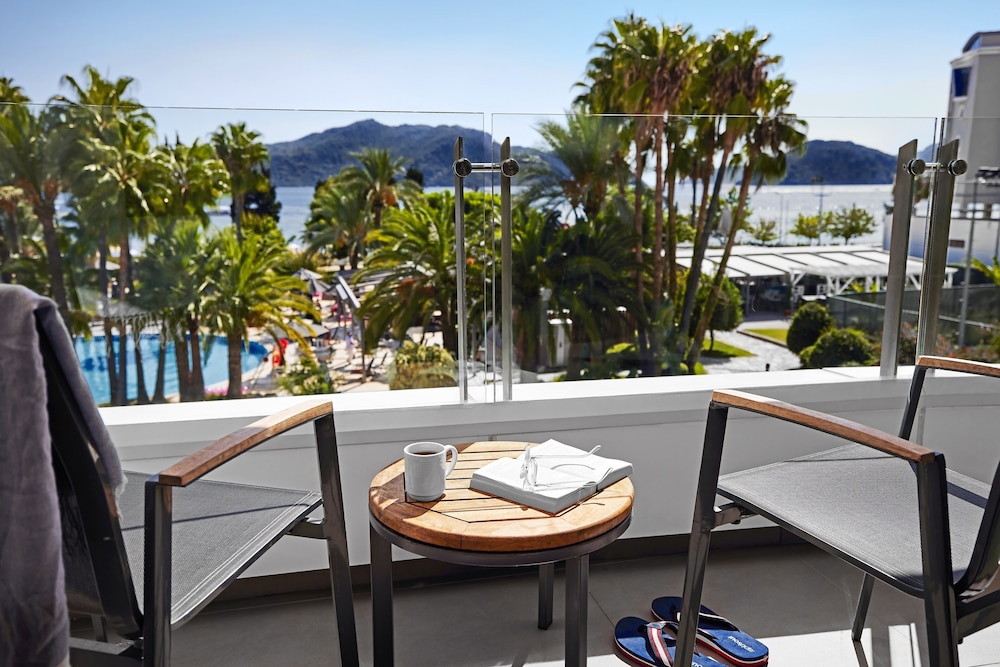 TUI BLUE Grand Azur 33/50